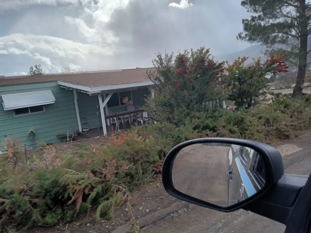 Slide of MT Service Handyman