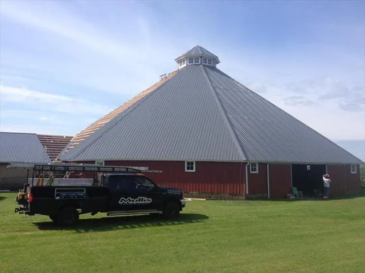 Slide of Mullis Construction