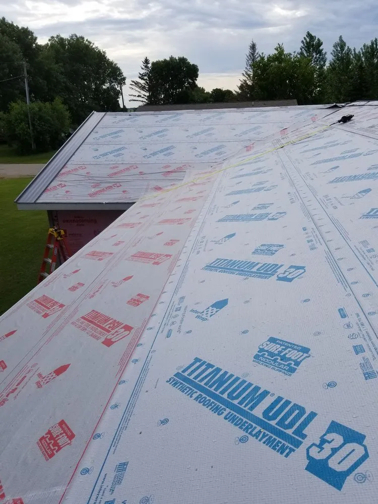 Slide of Munter Roofing