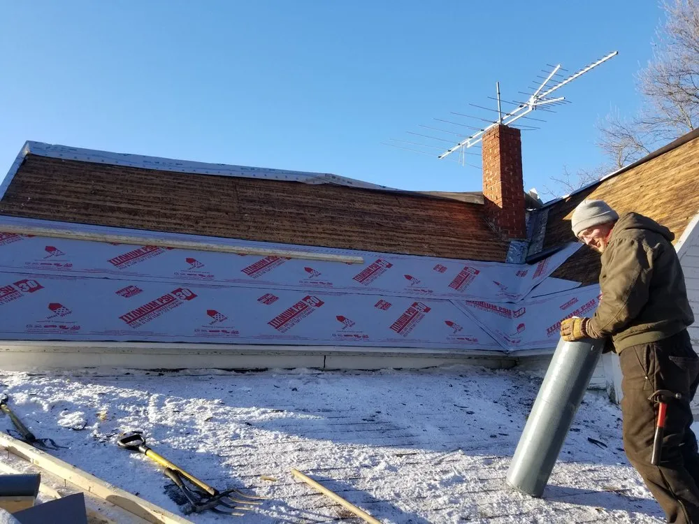 Slide of Munter Roofing