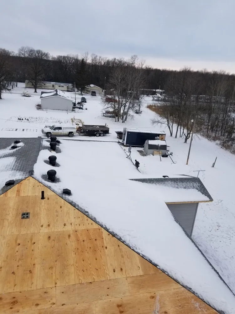 Slide of Munter Roofing