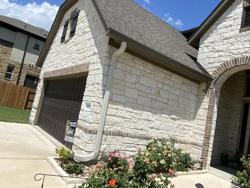 Slide of Murillo Seamless Gutters