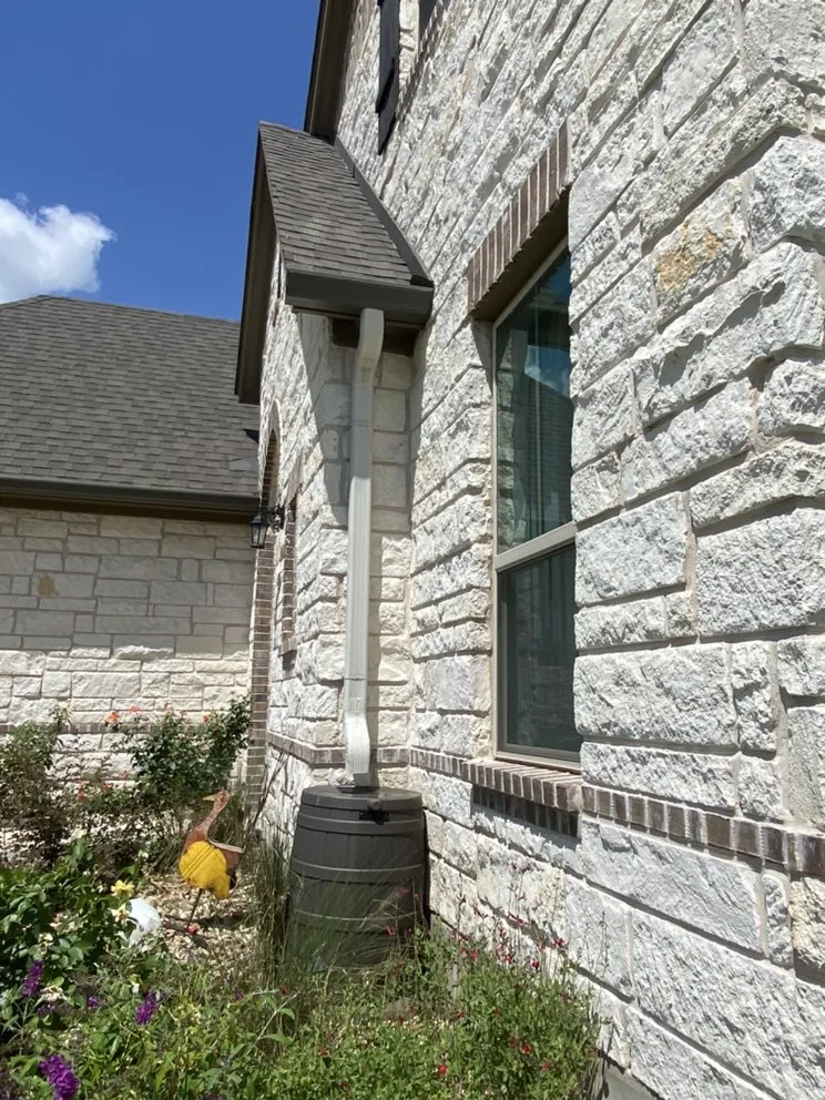 Slide of Murillo Seamless Gutters