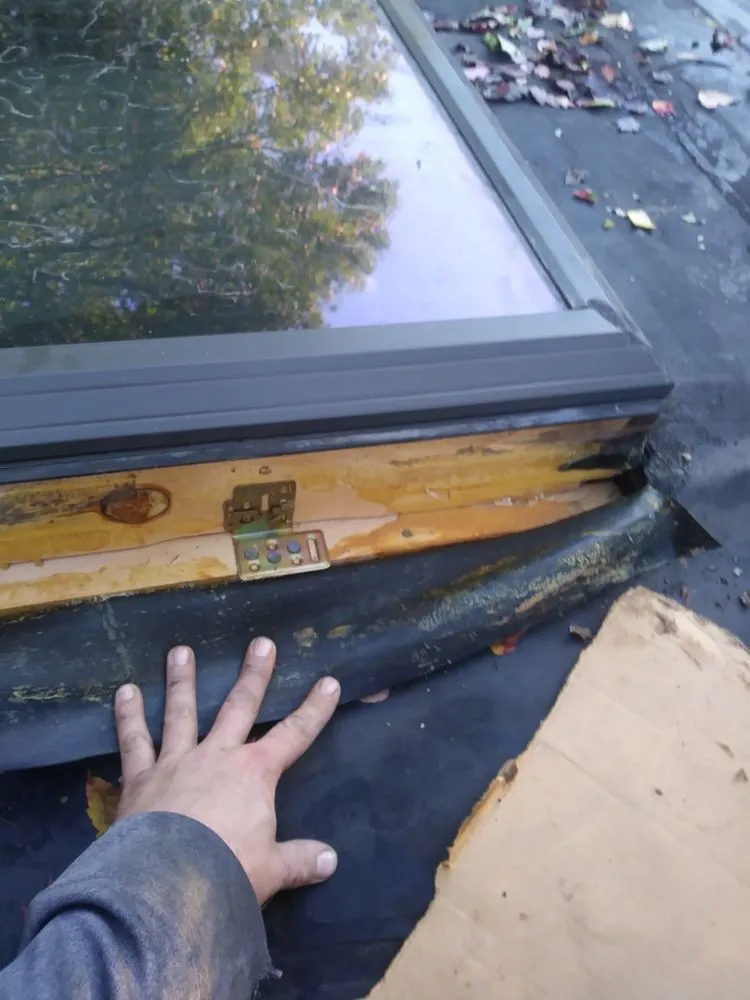 Slide of Murphy and Son Roofs