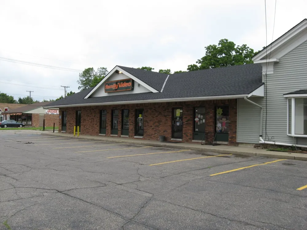 Slide of Murray's Roofing and Siding