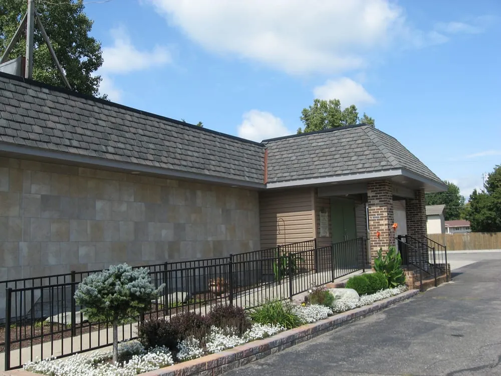 Slide of Murray's Roofing and Siding