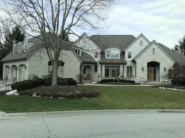 Slide of Muth & Company Roofing