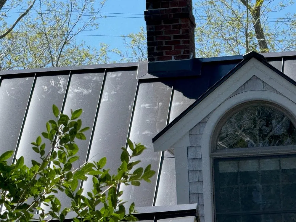 Slide of Muto Construction