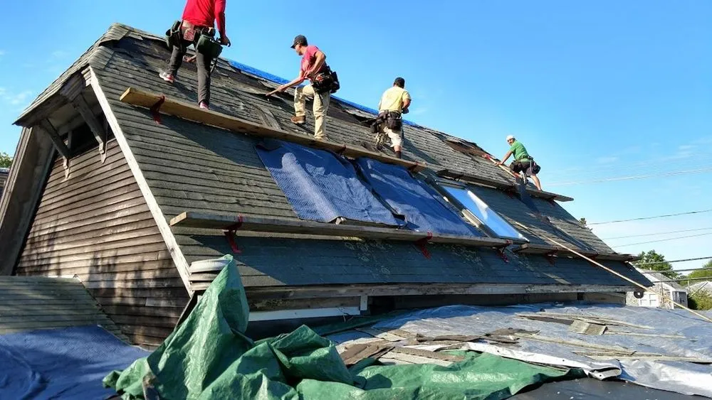 Slide of Muto Construction