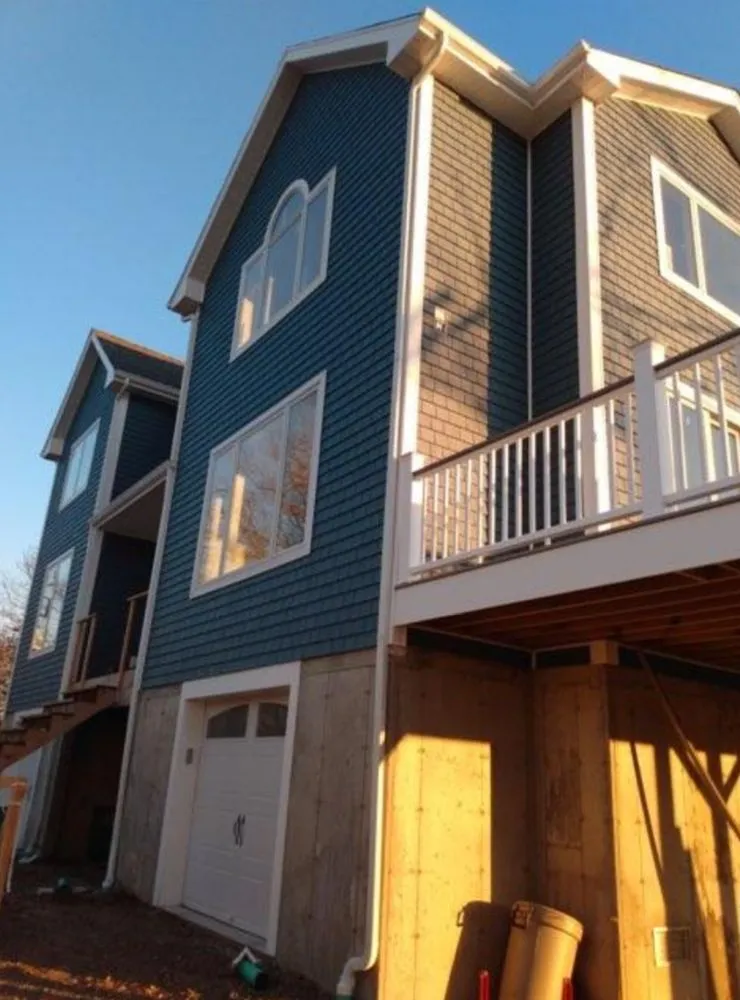 Slide of Muzus Seamless Gutters