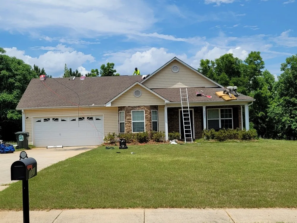 Top-rated residential roofing service experts serving Molena, GA - MV Roofing