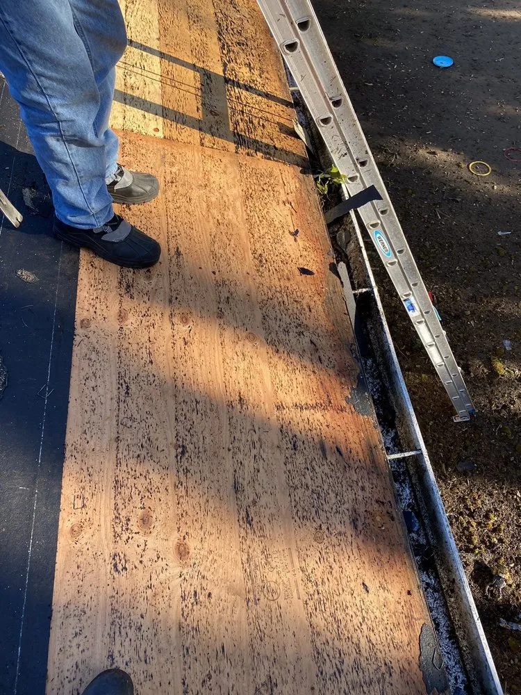 Slide of M&W Roof Service