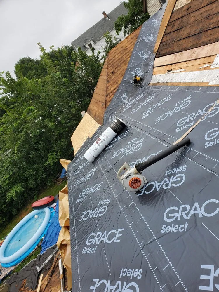 Slide of MW Roofing & Carpentry