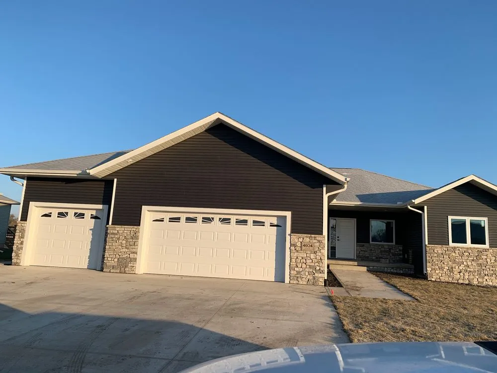 Slide of My & J Construction