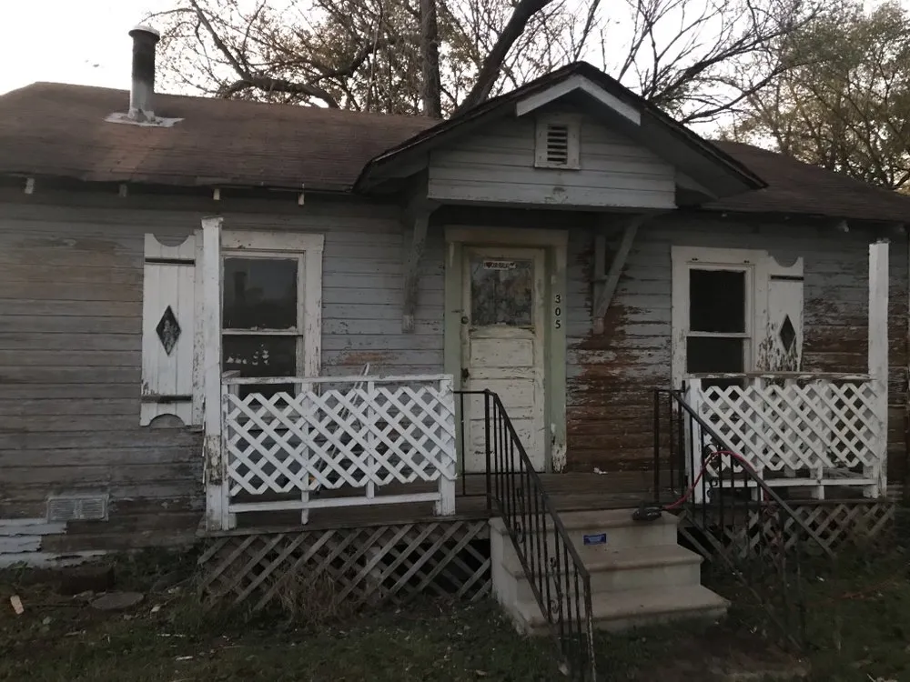 Slide of My Beautiful Windows and Roofing