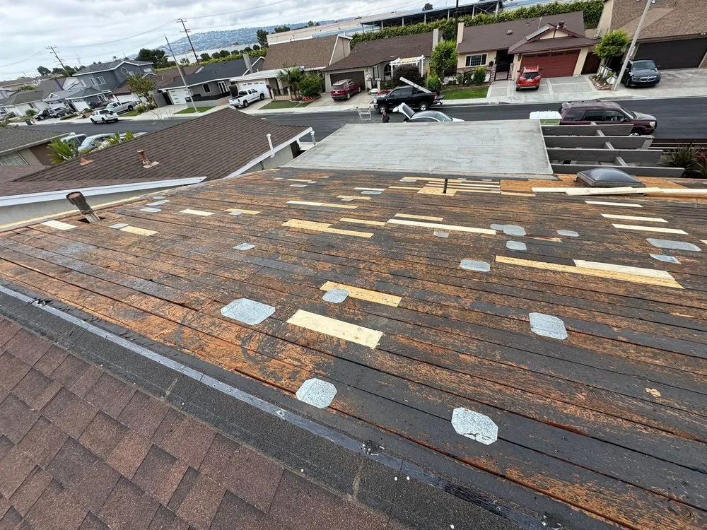Emergency roof leak repair for homes across Reseda, CA - My Roofing Master