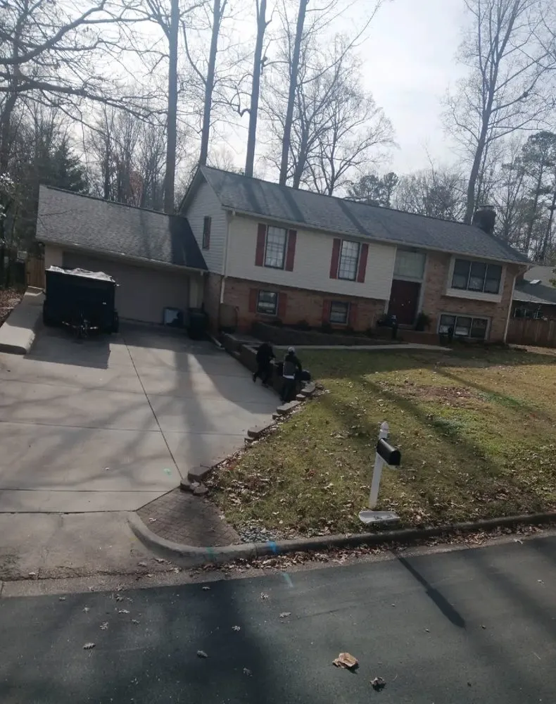 Slide of M&Y Roofing Service