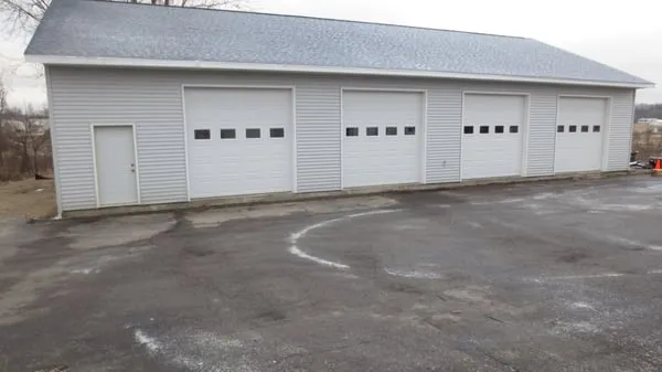 Myers Construction Logo