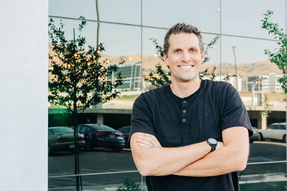 Slide of Mynt Roofing