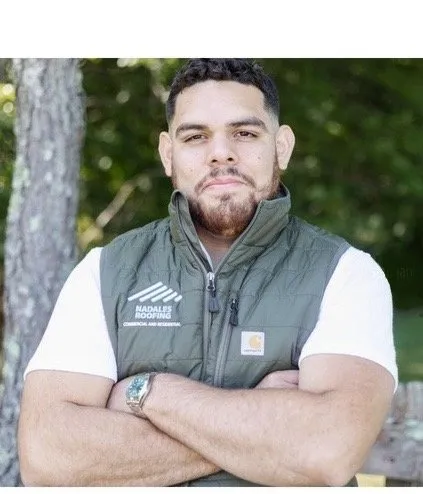 Slide of Nadales Renovations