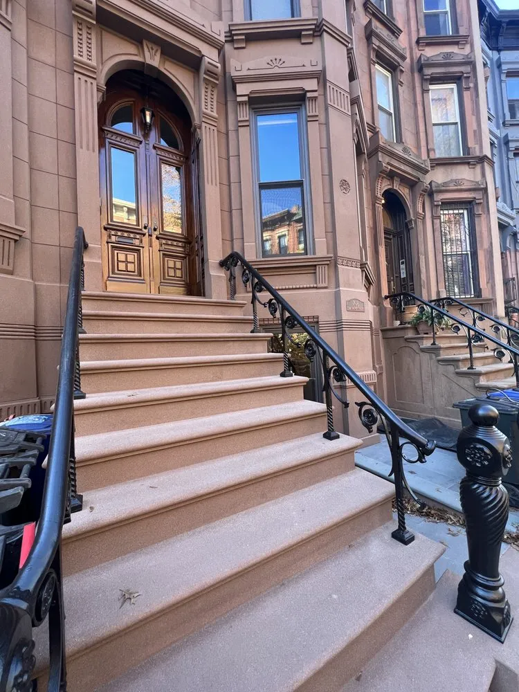 Slide of Naim Construction