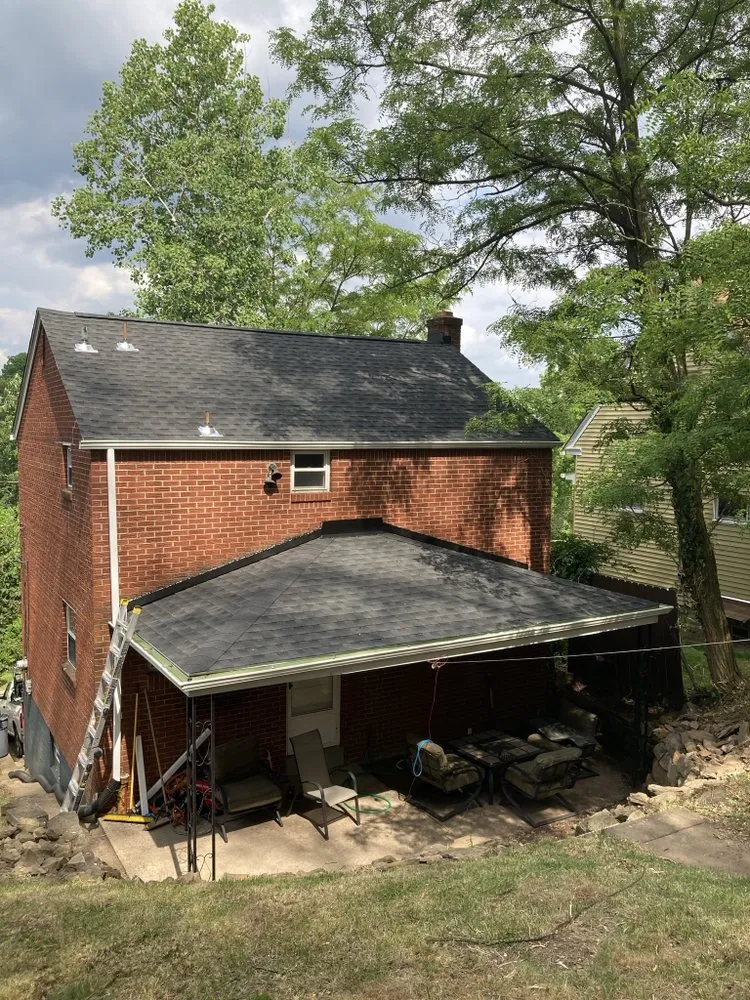 Top-rated roof leak repair for residential properties in Wexford, PA by NAM Contracting