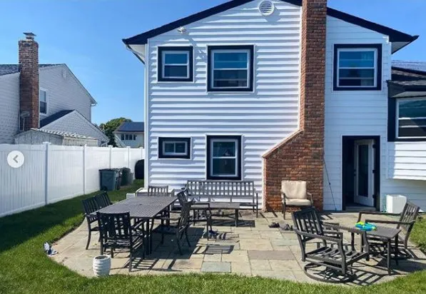 Slide of Nassaus Best Roofers