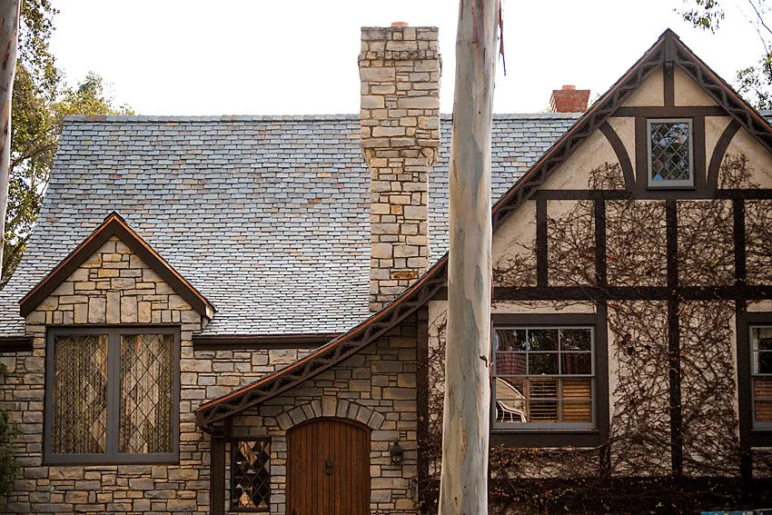 Slide of Navarro Roofing