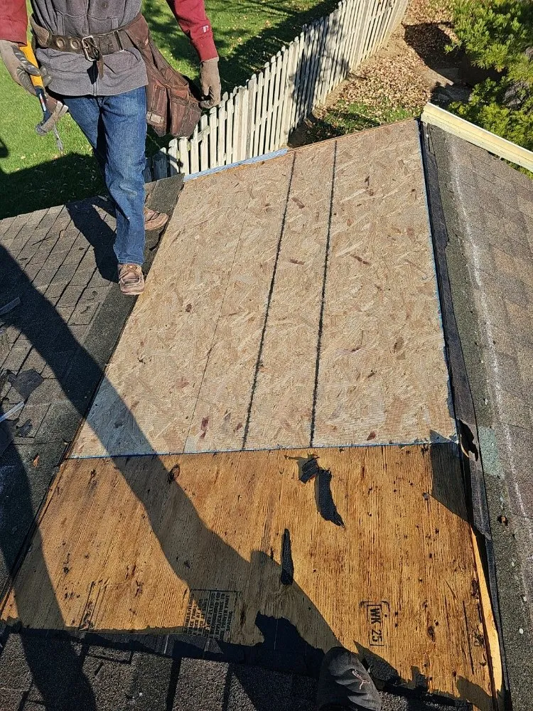 Slide of Navarro Roofing