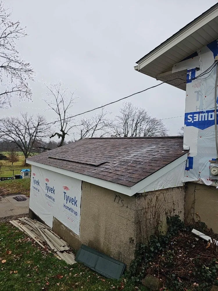 Slide of Navarro Roofing