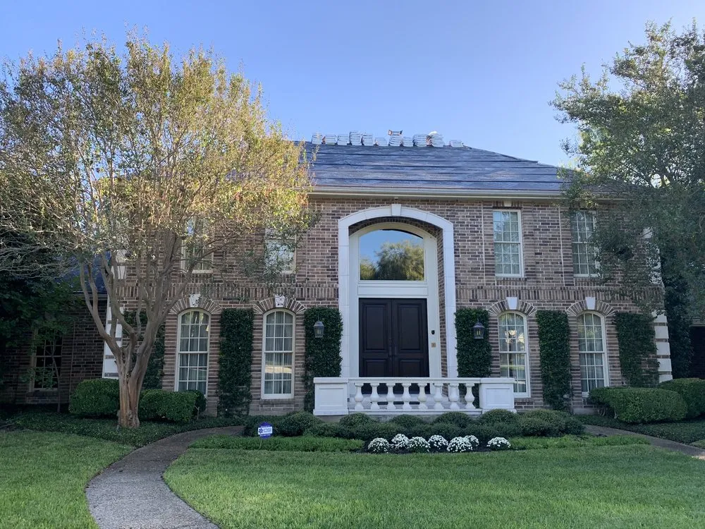 Slide of Navarro Roofing