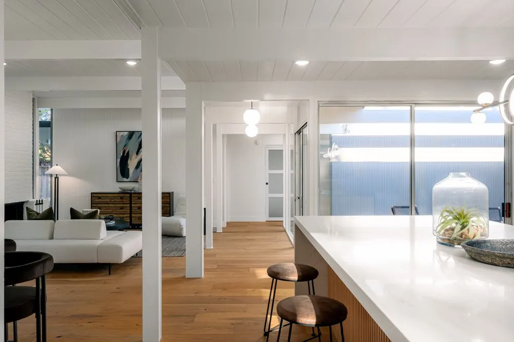 Slide of Neon Builder