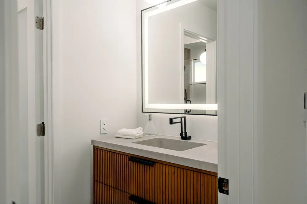 Slide of Neon Builder