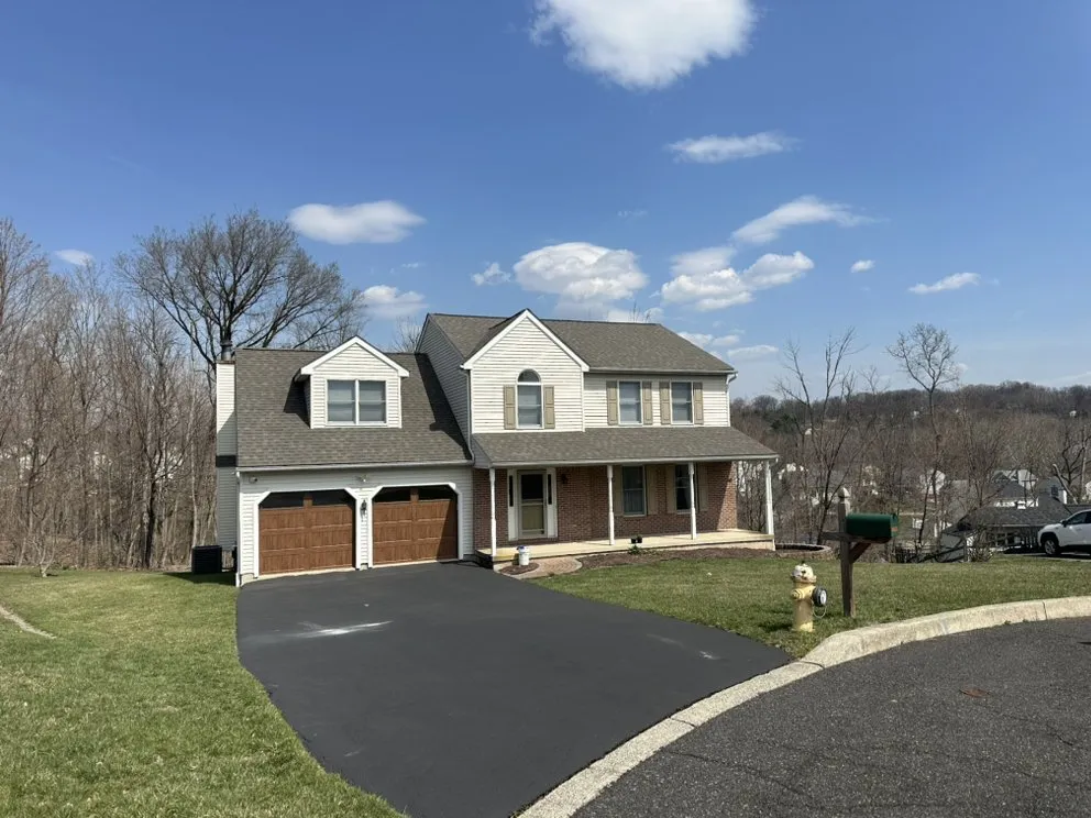 Slide of NestNailers