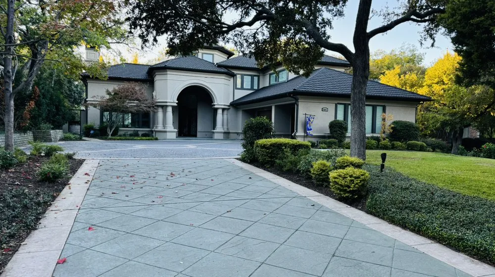 Slide of New Elite Roofing