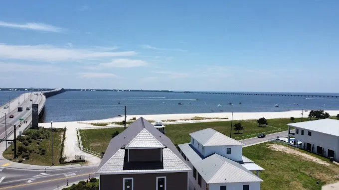 Slide of New Horizon Roofing and Exteriors