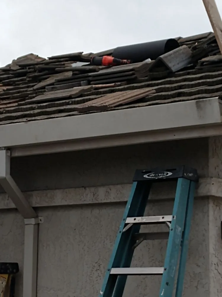 Local shingle roofing service in Stevinson, CA by New Horizon Roofing