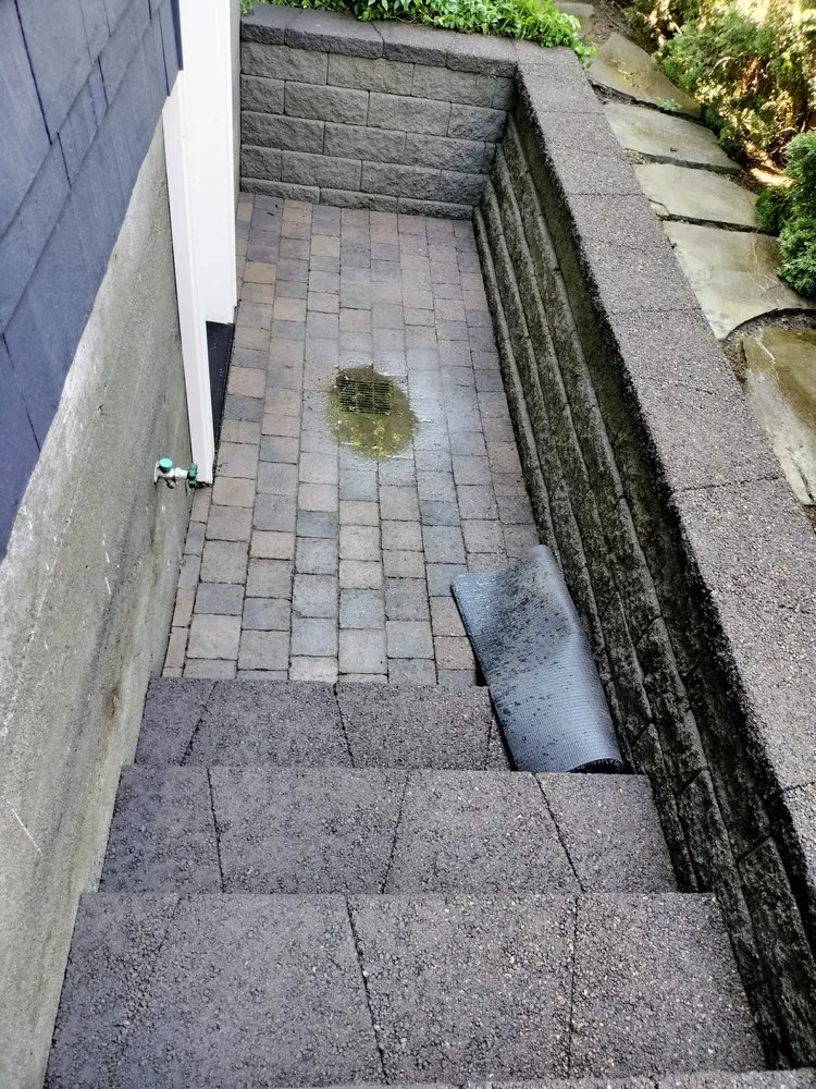 Slide of New Life Roof Cleaning LLC