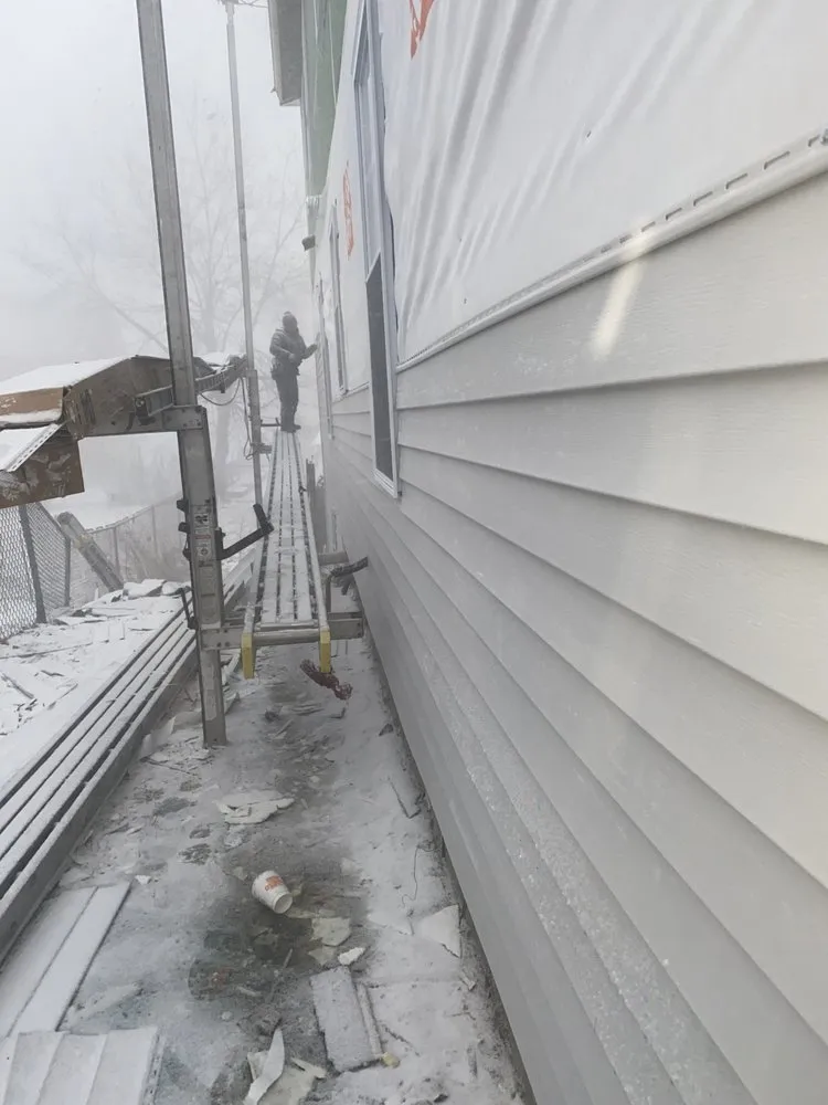 Slide of Ángel Contruccion