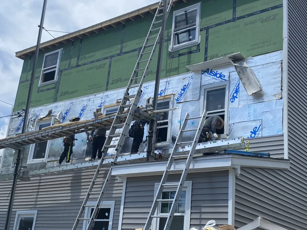 Slide of Ángel Contruccion