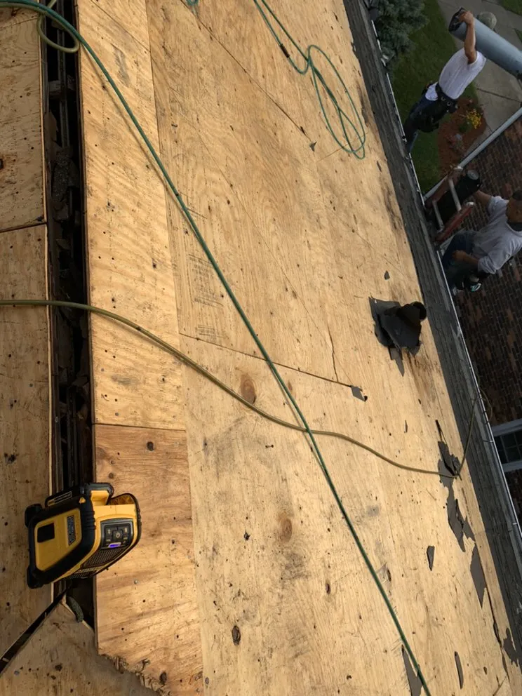 Slide of Niagara’s Best Roofing