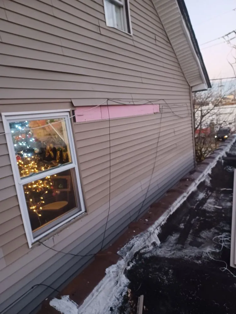 Slide of Nicolas Handyman