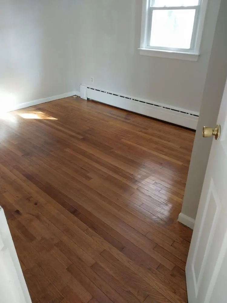 Slide of Nicolas Handyman