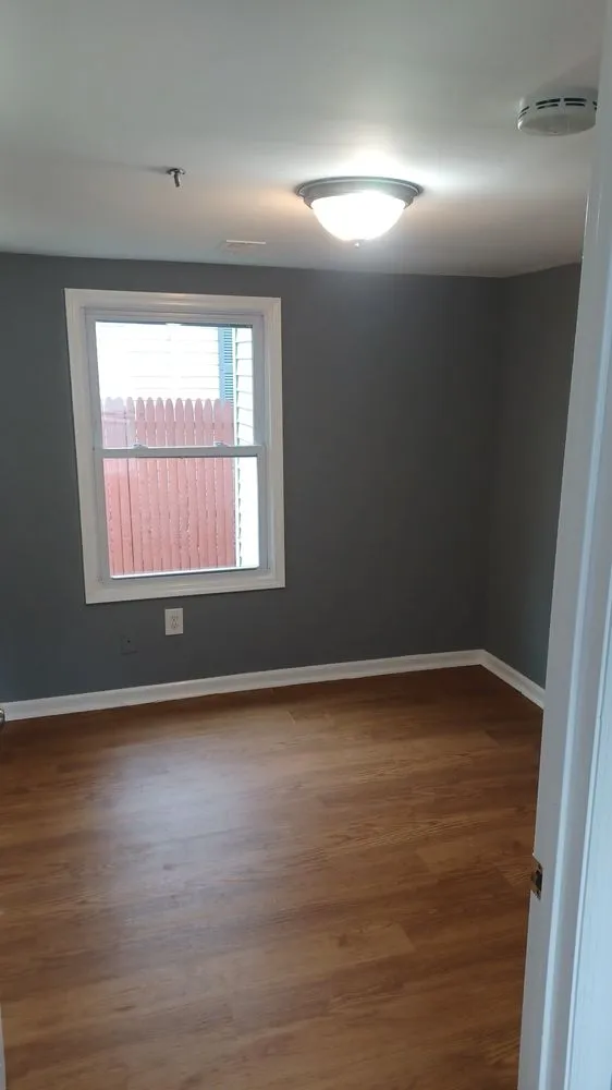 Slide of Nicolas Handyman