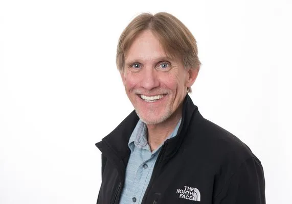 Nimmo Roofing & Construction Logo