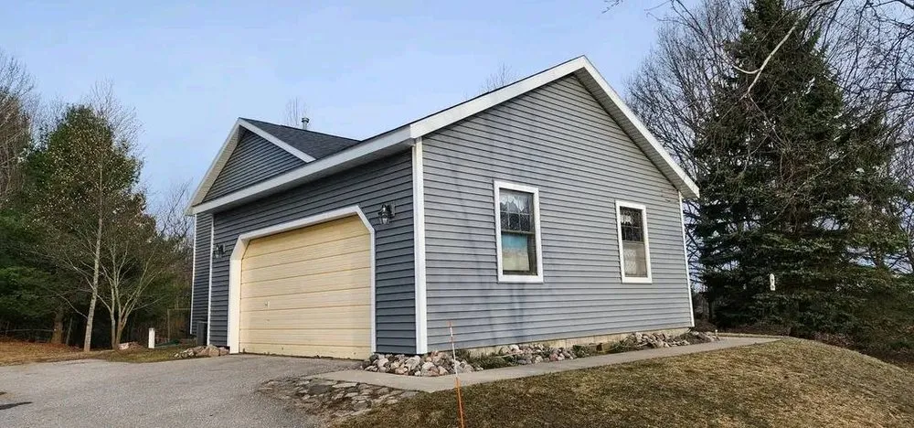 Slide of Nissi Construction