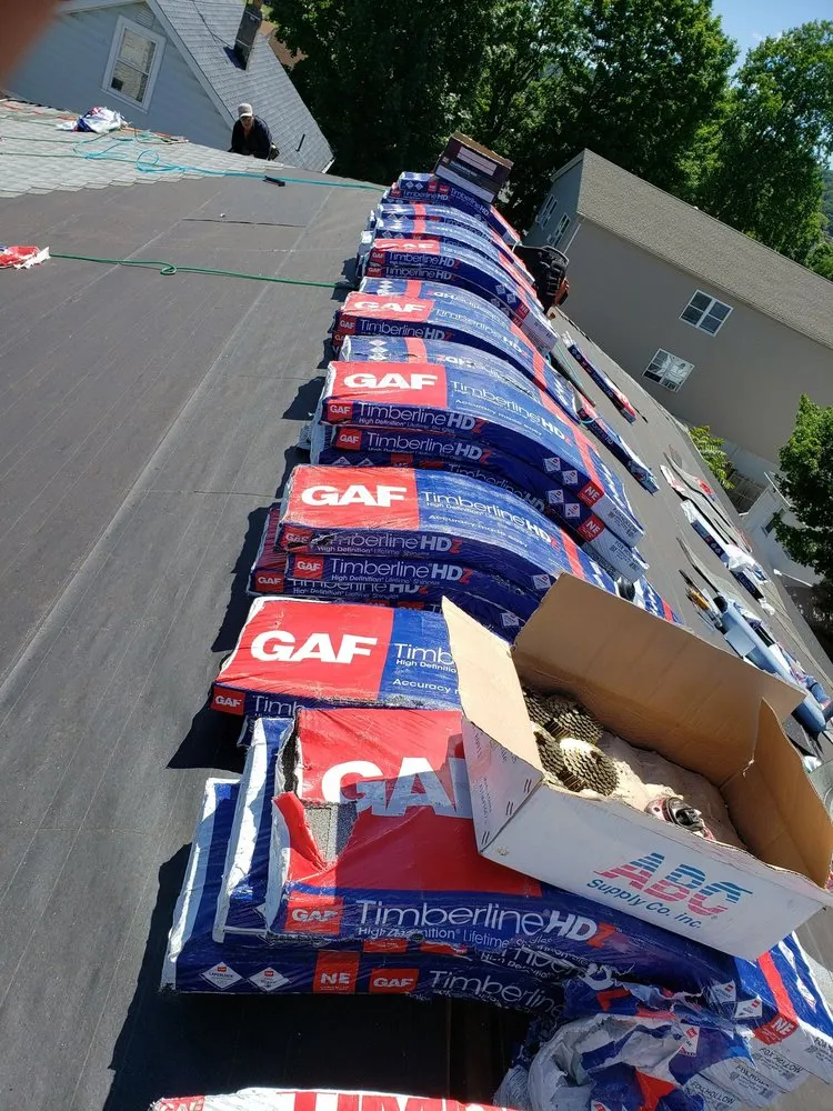 Slide of Nivelo Construction