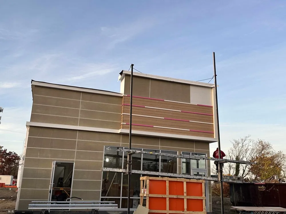 Slide of Nivelo's General Construction