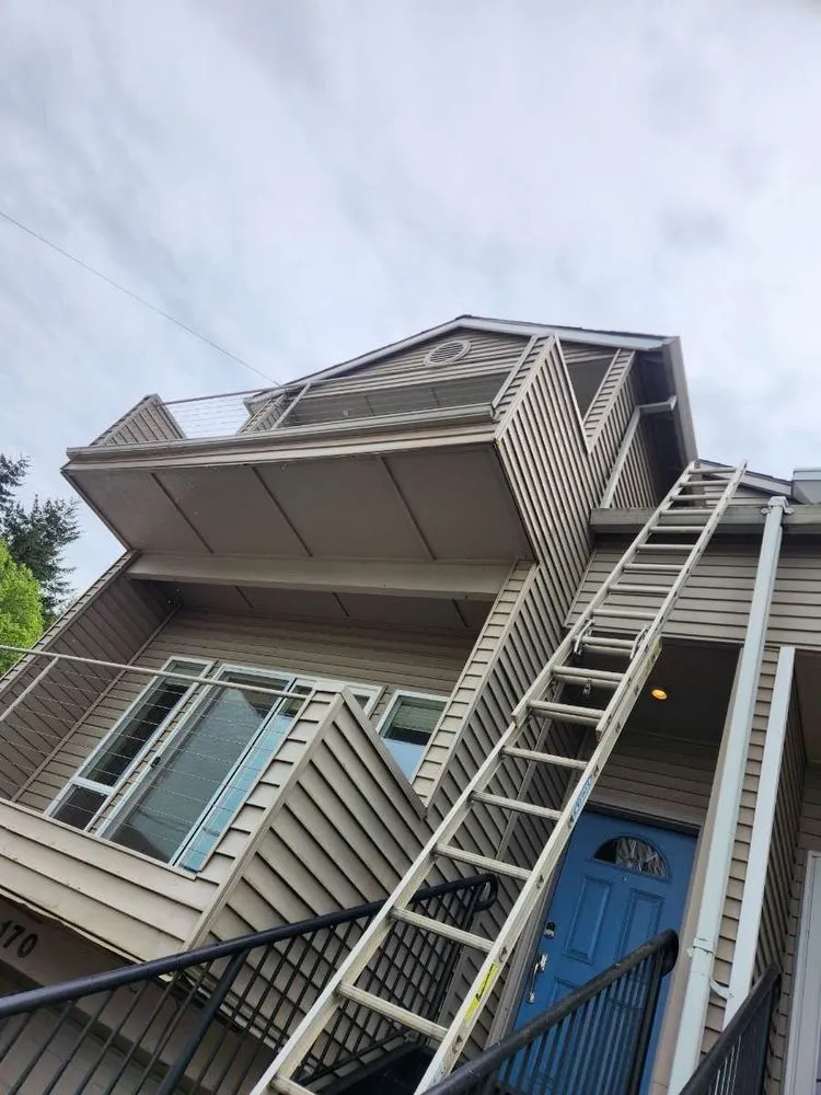 Top-rated roof repair experts serving St Helens, OR - NJM Roof & Gutter Cleaning