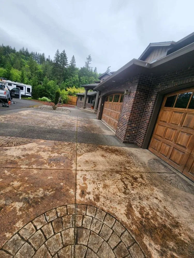 Reliable roof replacement in St Helens, OR by NJM Roof & Gutter Cleaning